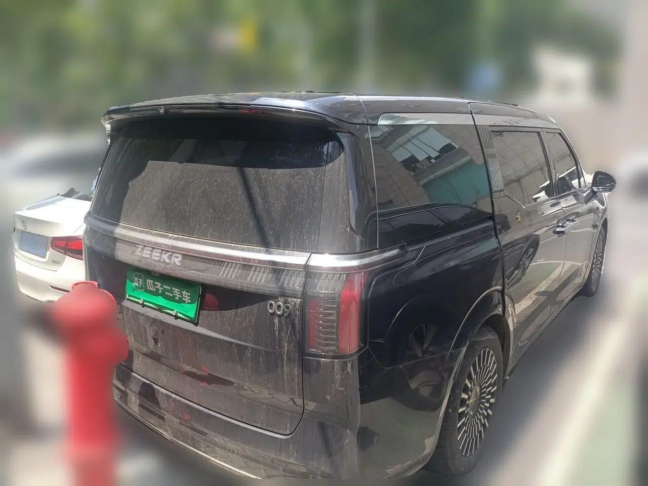 Zeekr 009 2024 7-Seater Aisle Version 108 kWh — миниатюра 6