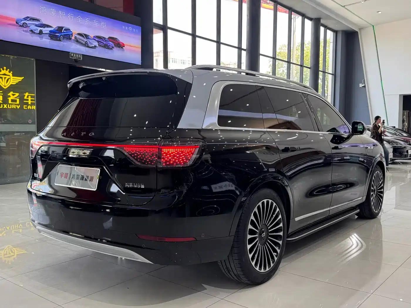 Wenjie M9 2024 Pure Electric Max Edition 100kWh 6-Seater — миниатюра 15