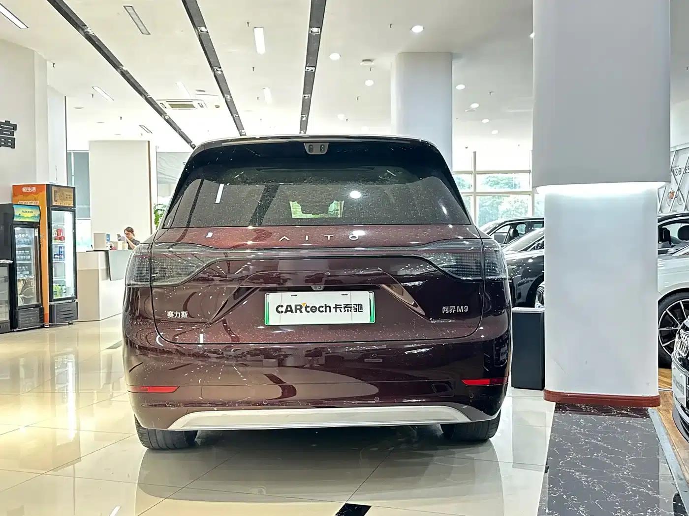Wenjie M9 2025 Ultra Extended Range Edition 52kWh 6-Seat Version (192-line LiDAR) — миниатюра 13