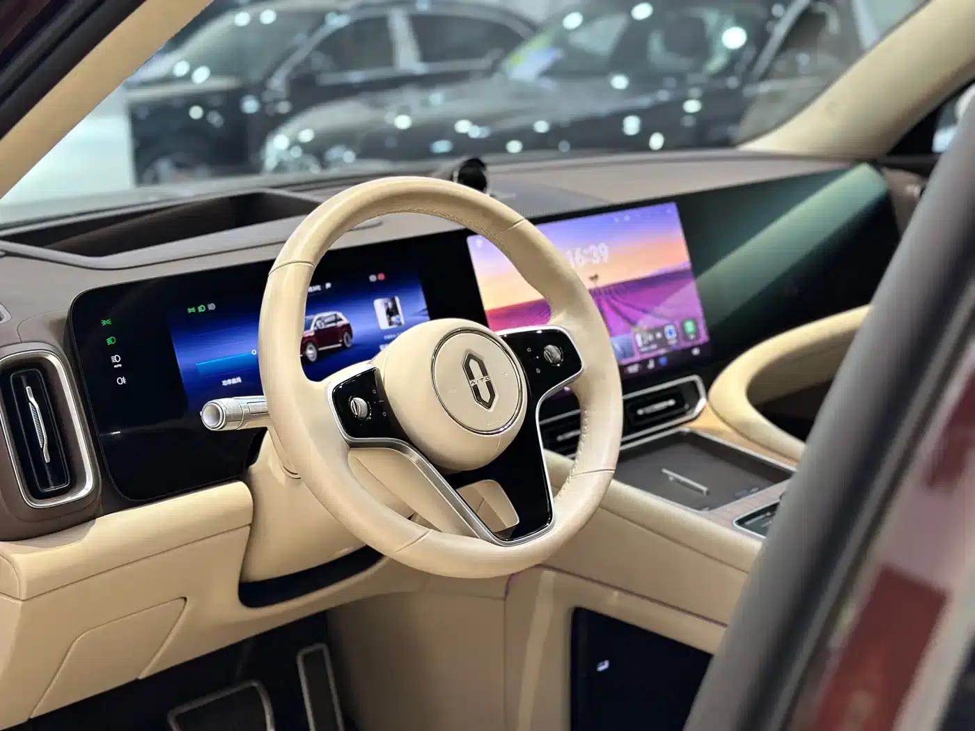 Wenjie M9 2025 Ultra Extended Range Edition 52kWh 6-Seat Version (192-line LiDAR) — миниатюра 7