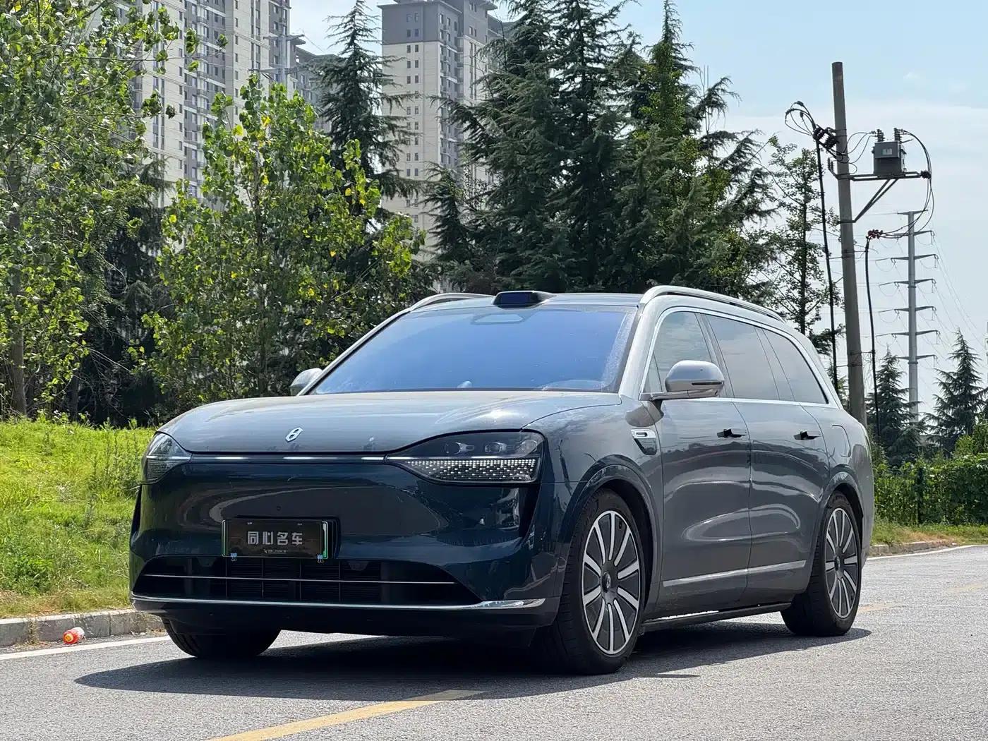 Wenjie M9 2025 Ultra Extended Range Edition (52kWh, 6-seater, 192-line LiDAR) — миниатюра 1