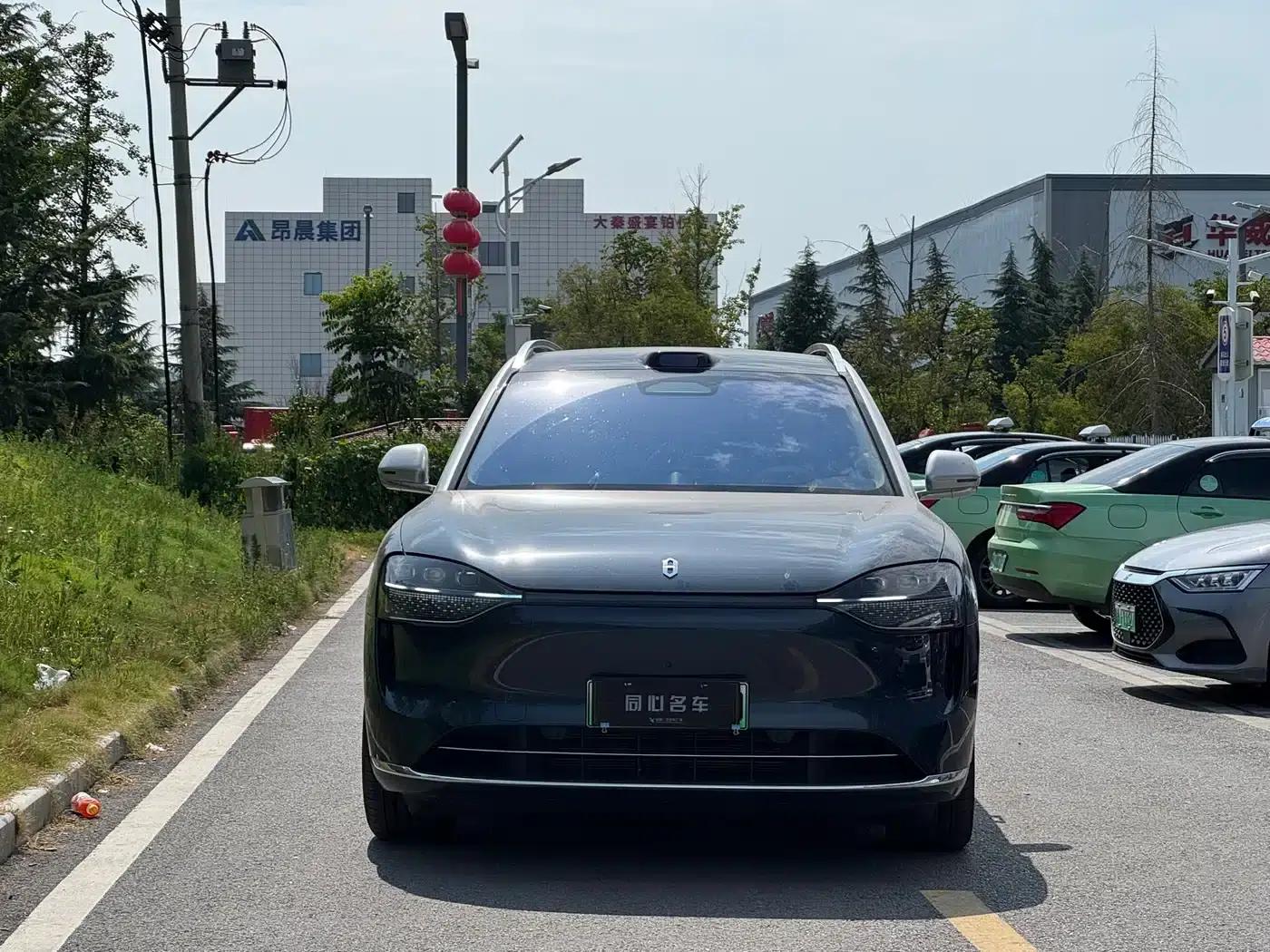 Wenjie M9 2025 Ultra Extended Range Edition (52kWh, 6-seater, 192-line LiDAR) — миниатюра 2
