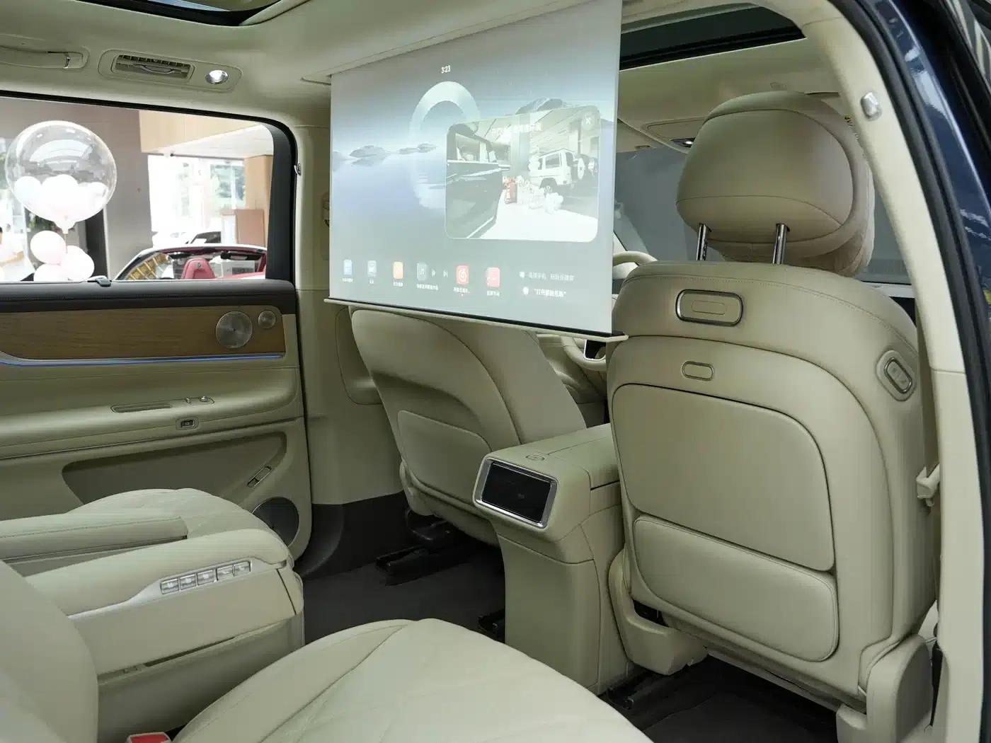 Wenjie M9 2025 Ultra Extended Range Edition (52kWh, 6-seater, 192-line LiDAR) — миниатюра 15