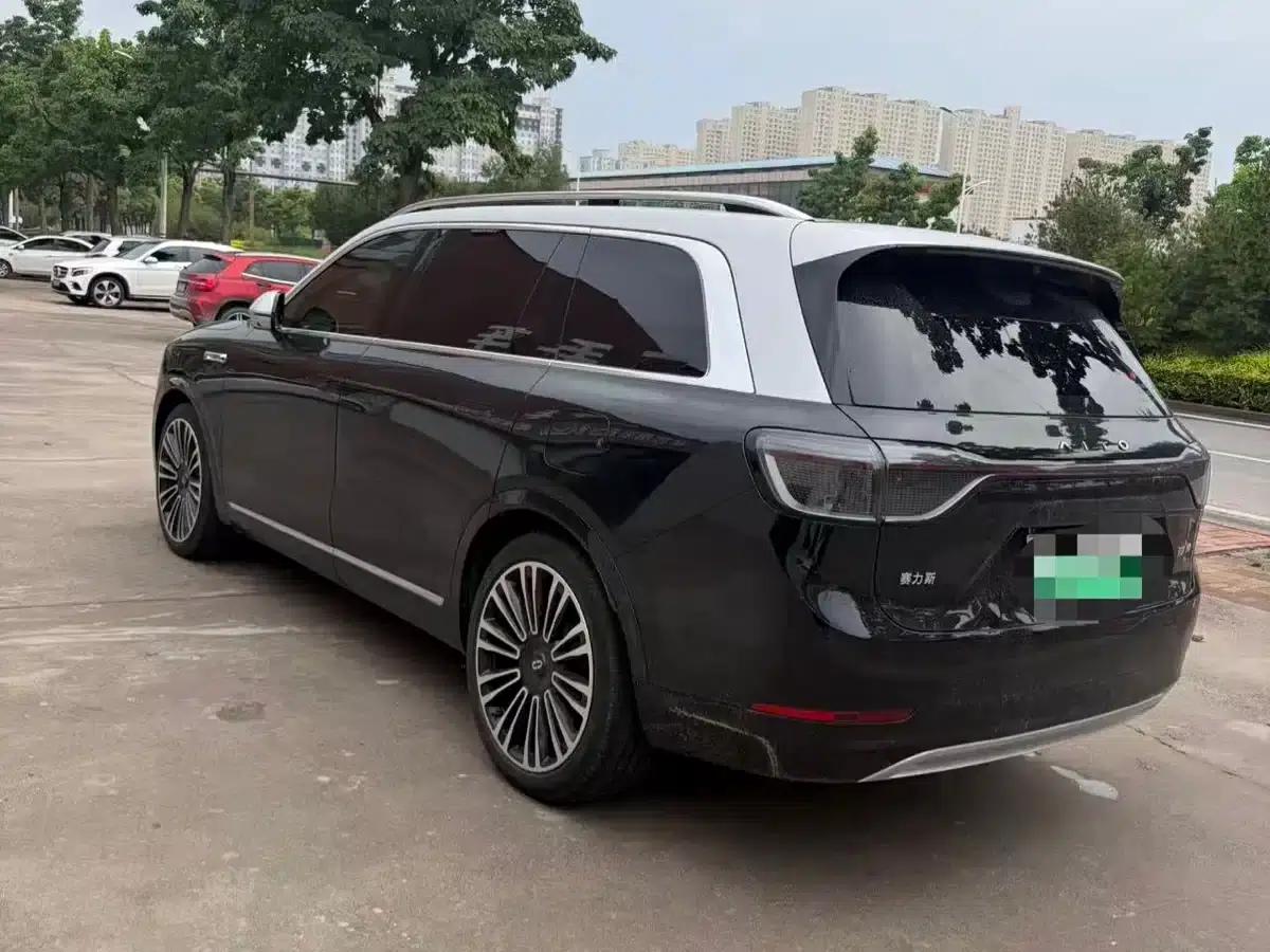 Wenjie M9 2024 Range Extended Ultra Edition 42kWh 6-Seater — миниатюра 4
