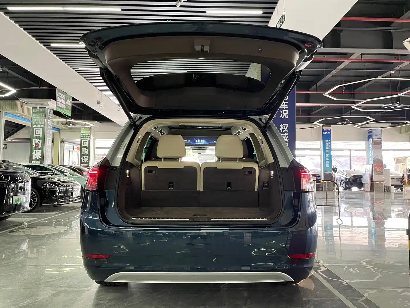 Wenjie M9 2025 Ultra Extended Range Edition 52kWh 6-Seat Version (192-line LiDAR) — миниатюра 8