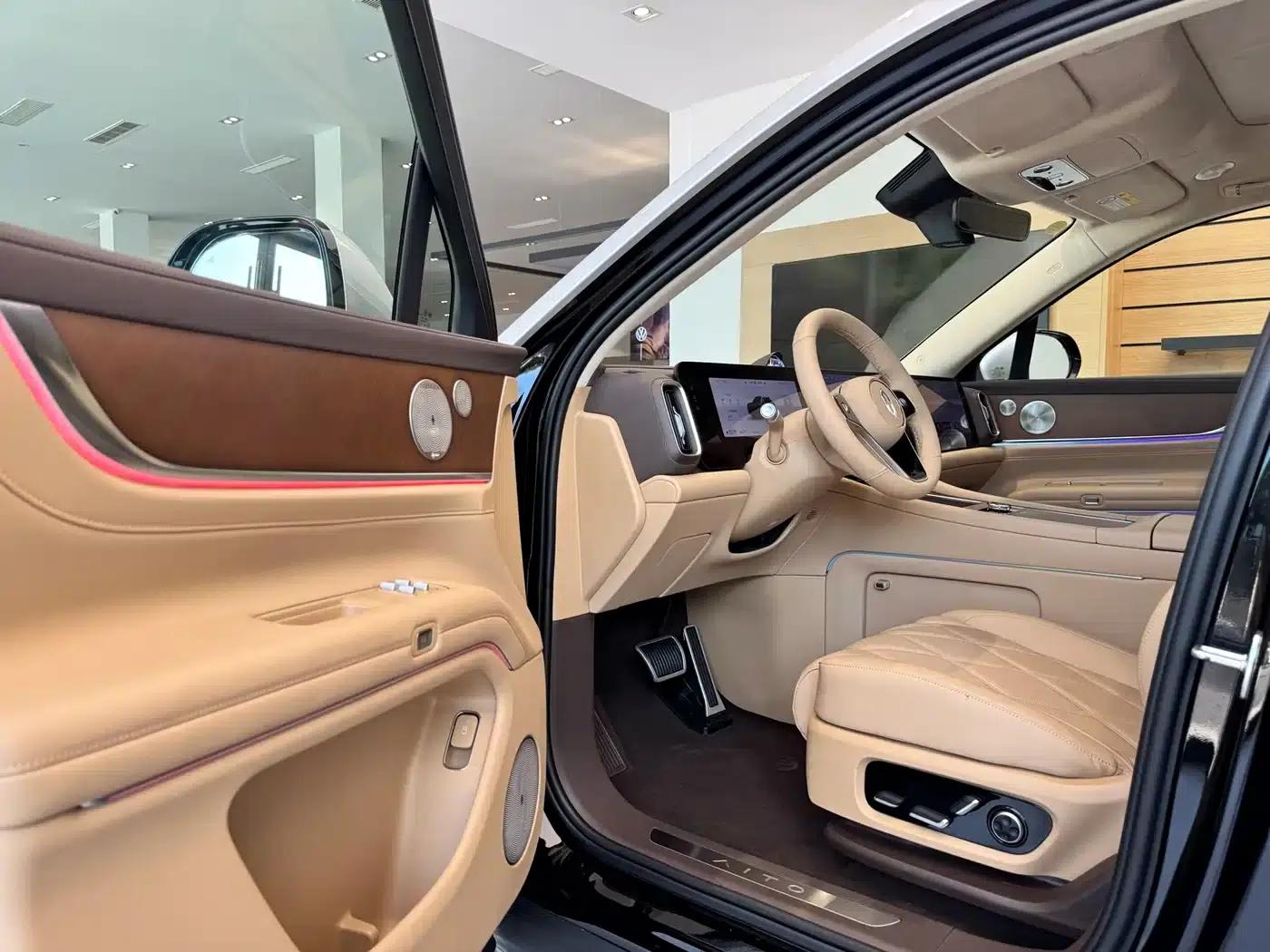 Wenjie M9 2025 Ultra Extended Range Edition 52kWh 6-Seat Version (192-line LiDAR) — миниатюра 5