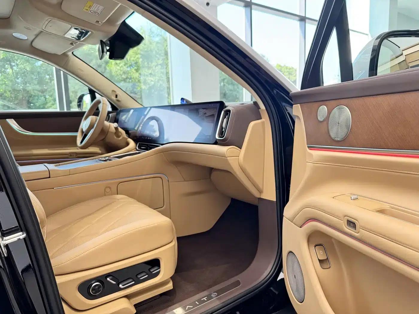 Wenjie M9 2025 Ultra Extended Range Edition 52kWh 6-Seat Version (192-line LiDAR) — миниатюра 8