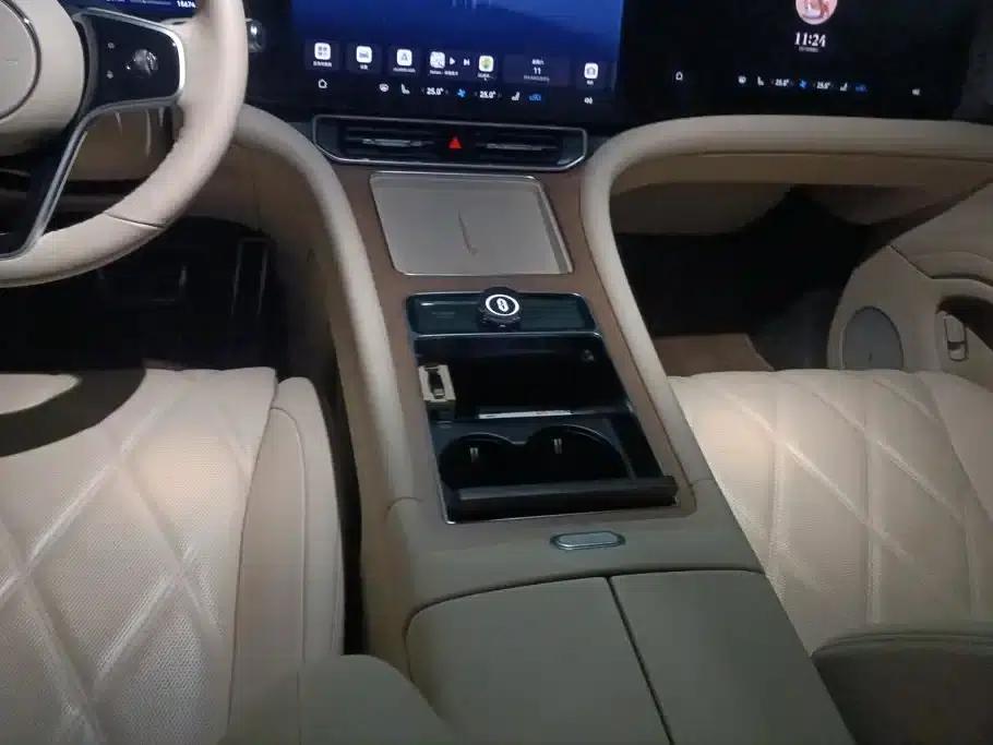 Wenjie M9 2025 Ultra Extended Range Edition (52kWh, 5-seater, 192-line LiDAR) — миниатюра 13