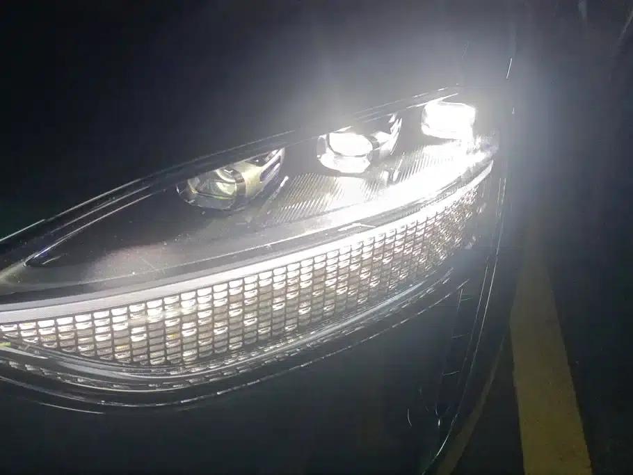 Wenjie M9 2025 Ultra Extended Range Edition (52kWh, 5-seater, 192-line LiDAR) — миниатюра 5