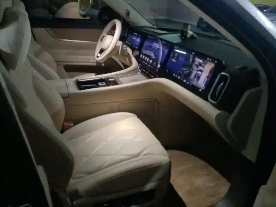 Wenjie M9 2025 Ultra Extended Range Edition (52kWh, 5-seater, 192-line LiDAR) — миниатюра 8