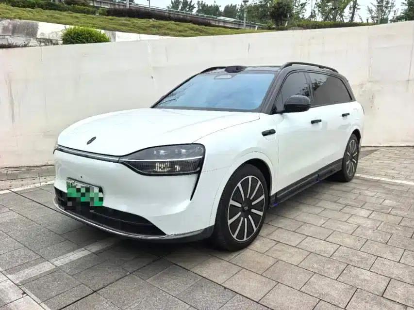 Wenjie M9 2024 Range Extended Ultra Edition 42kWh 6-Seater — миниатюра 1