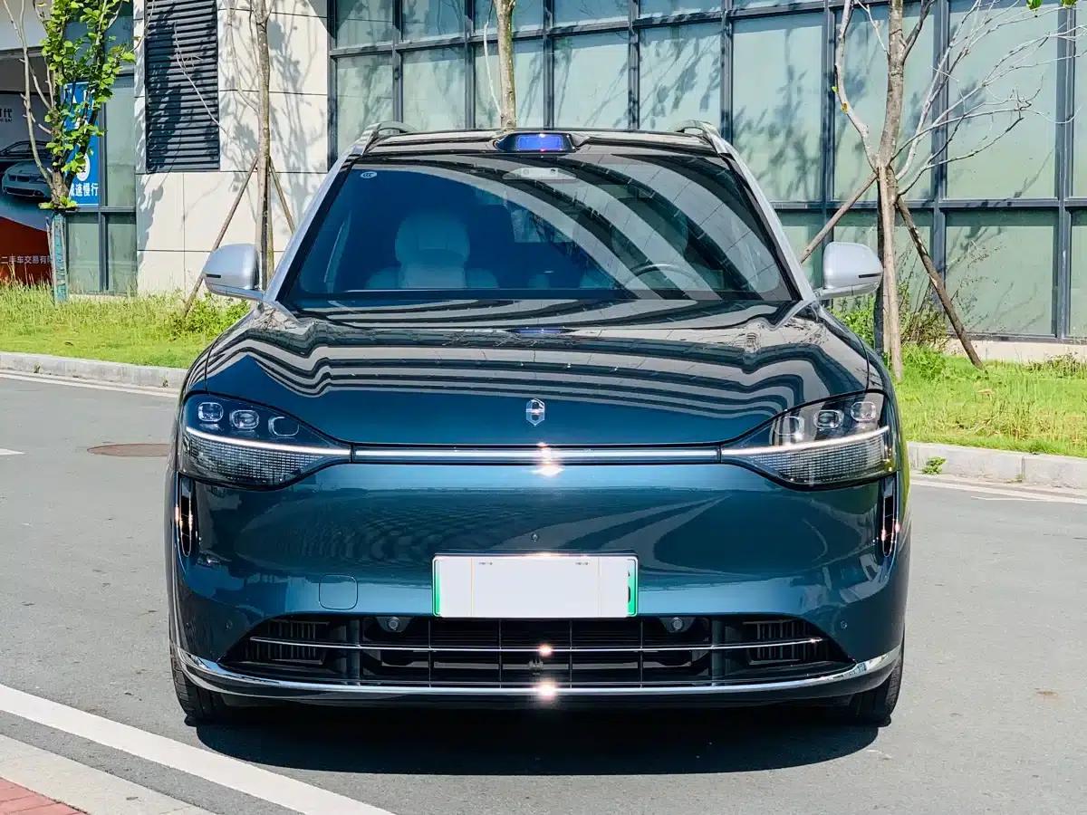 Wenjie M9 2024 Range Extended Ultra Edition 42kWh 6-Seater — миниатюра 2
