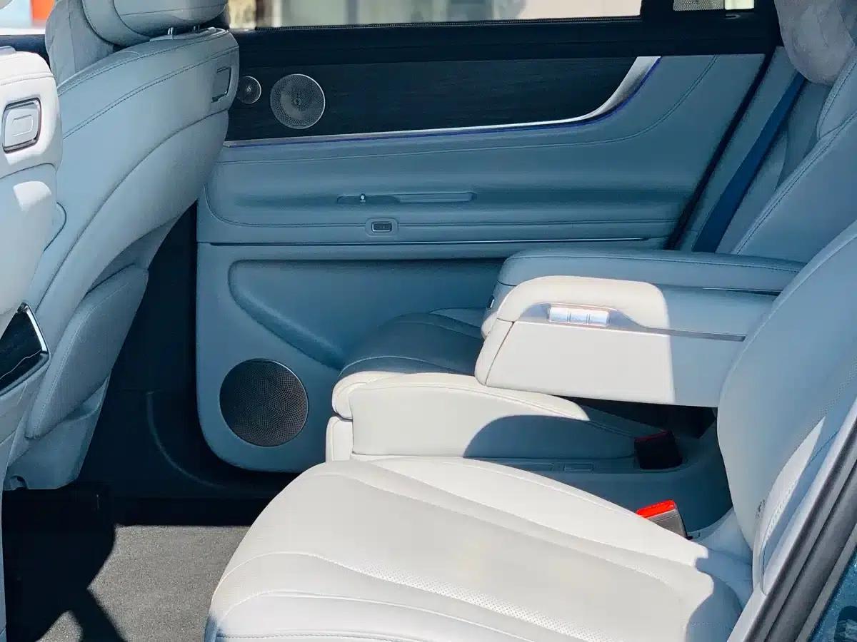 Wenjie M9 2024 Range Extended Ultra Edition 42kWh 6-Seater — миниатюра 22