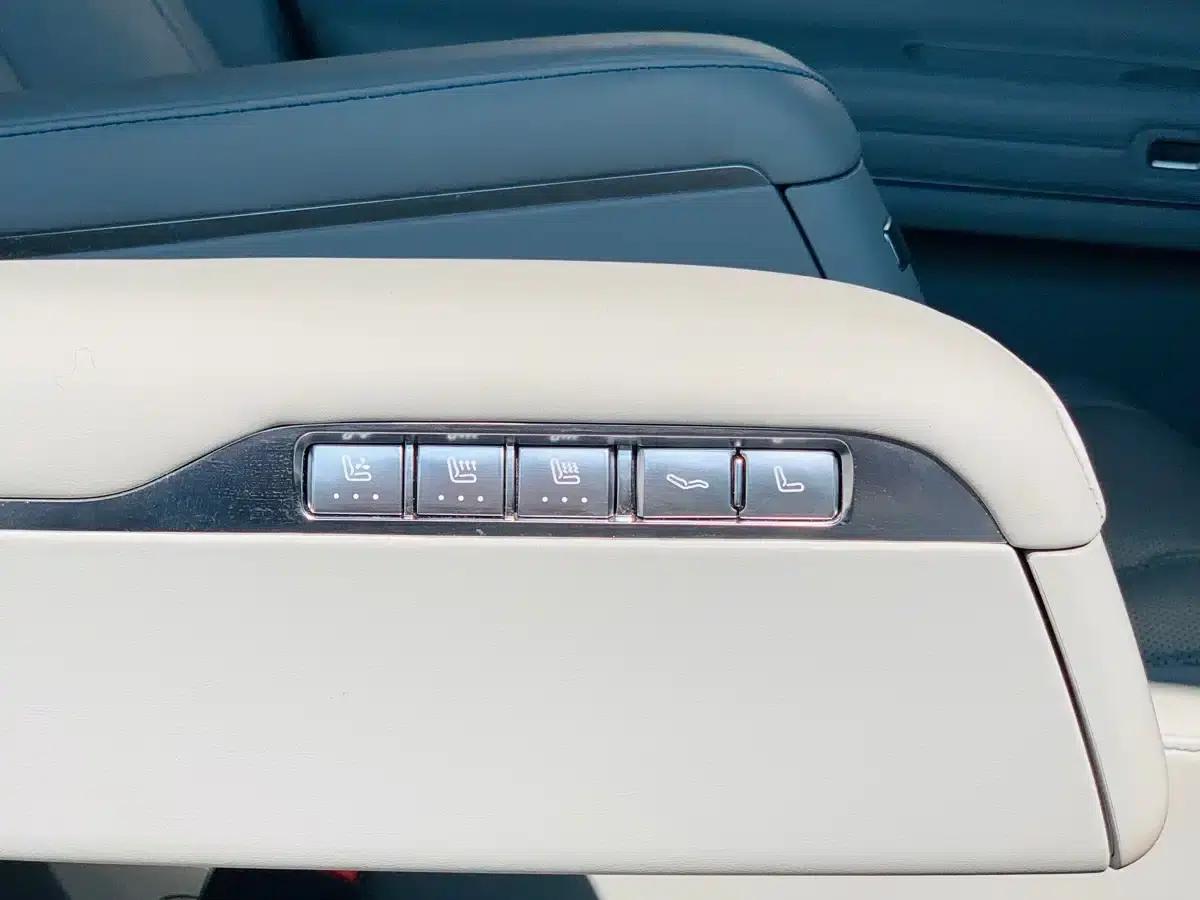 Wenjie M9 2024 Range Extended Ultra Edition 42kWh 6-Seater — миниатюра 28