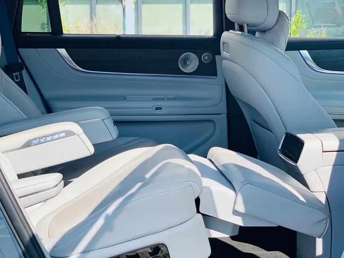 Wenjie M9 2024 Range Extended Ultra Edition 42kWh 6-Seater — миниатюра 29