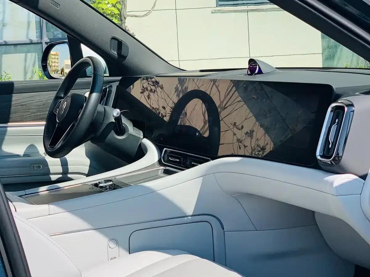 Wenjie M9 2024 Range Extended Ultra Edition 42kWh 6-Seater — миниатюра 31