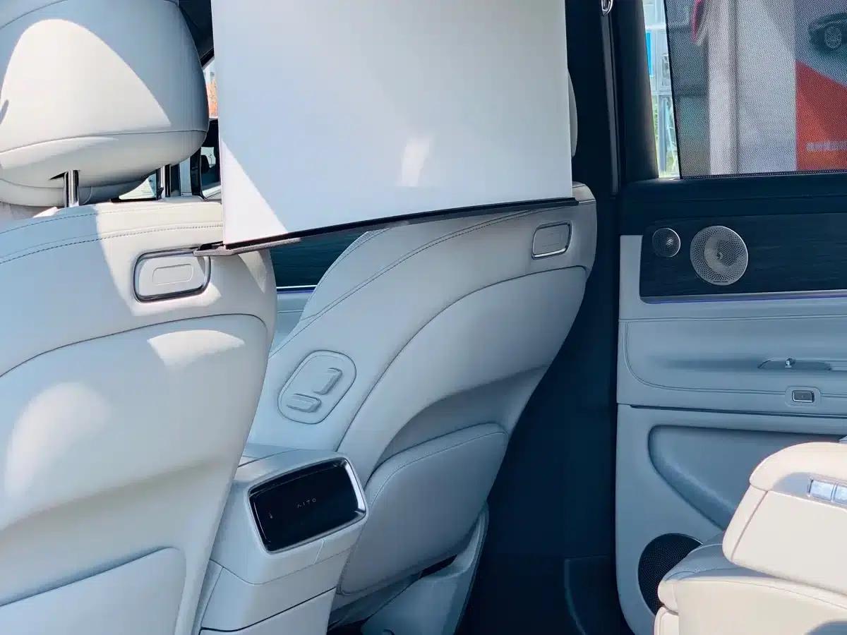 Wenjie M9 2024 Range Extended Ultra Edition 42kWh 6-Seater — миниатюра 33