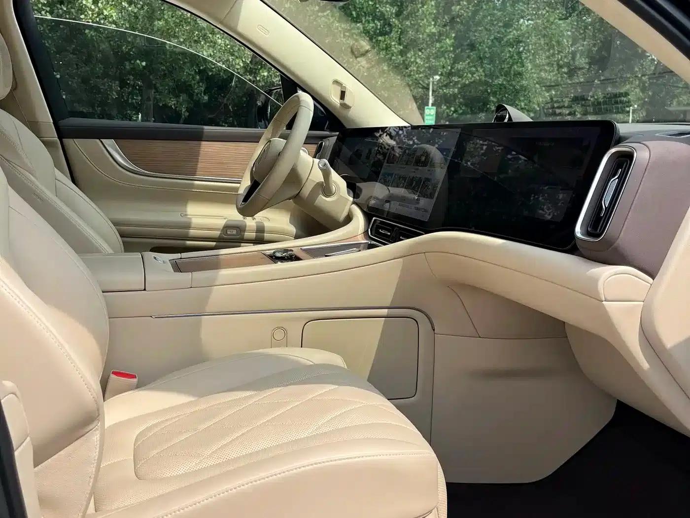 Wenjie M9 2024 Range Extended Ultra Edition 52kWh 6-Seater — миниатюра 4