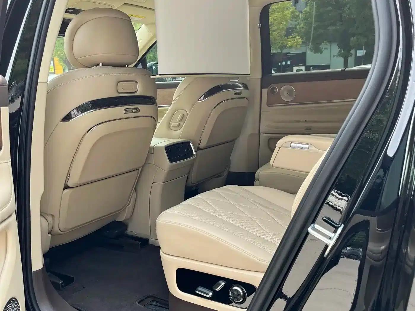 Wenjie M9 2024 Range Extended Ultra Edition 52kWh 6-Seater — миниатюра 10