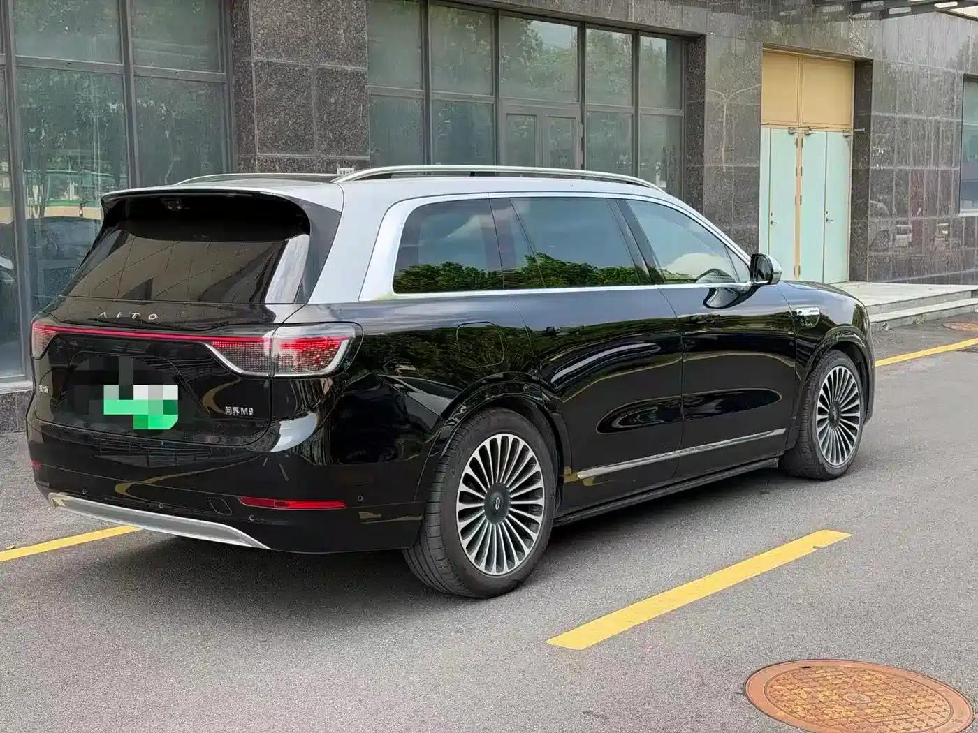 Wenjie M9 2025 Ultra Extended Range Edition (52kWh, 6-seater, 192-line LiDAR) — миниатюра 9