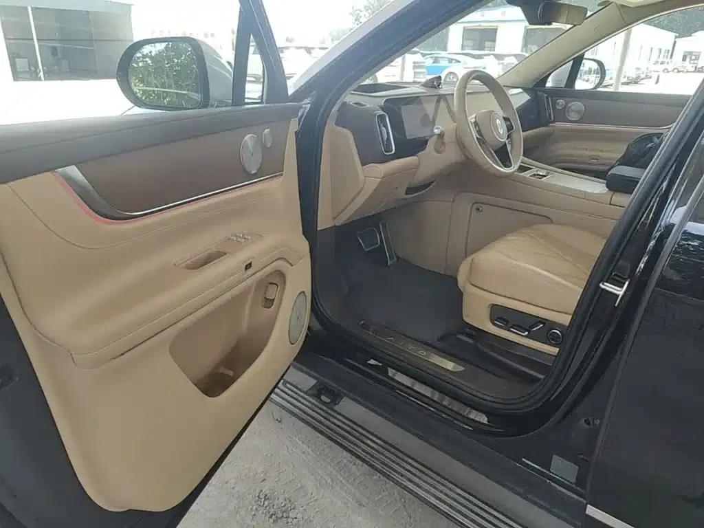 Wenjie M9 2025 Ultra Extended Range Edition (52kWh, 6-seater, 192-line LiDAR) — миниатюра 16
