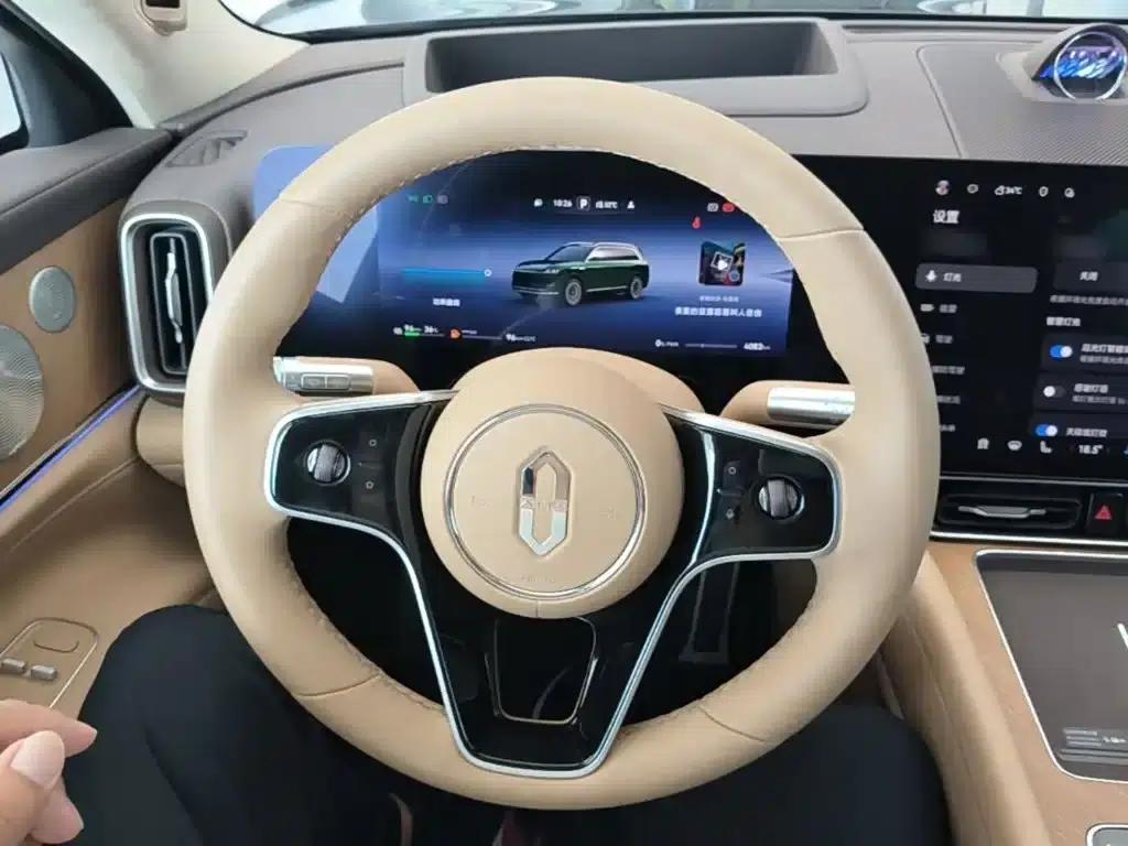Wenjie M9 2025 Ultra Extended Range Edition (52kWh, 5-seater, 192-line LiDAR) — миниатюра 11