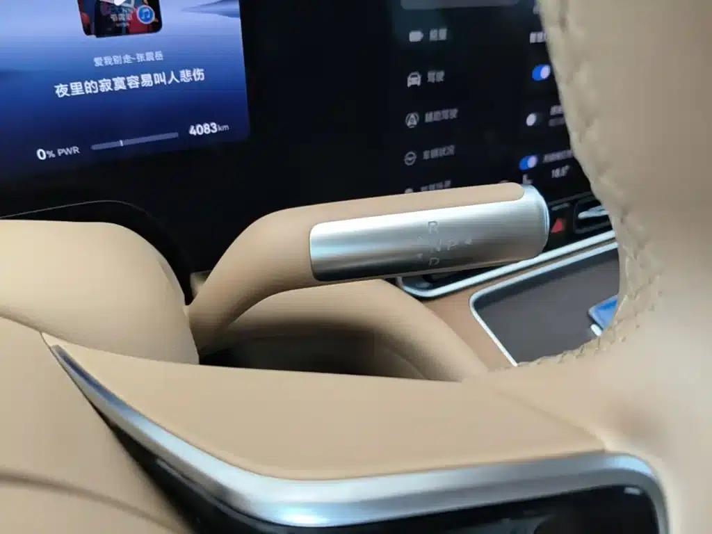 Wenjie M9 2025 Ultra Extended Range Edition (52kWh, 5-seater, 192-line LiDAR) — миниатюра 14