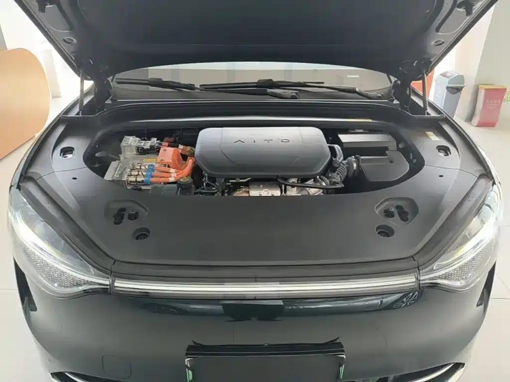 Wenjie M9 2025 Ultra Extended Range Edition (52kWh, 5-seater, 192-line LiDAR) — миниатюра 20