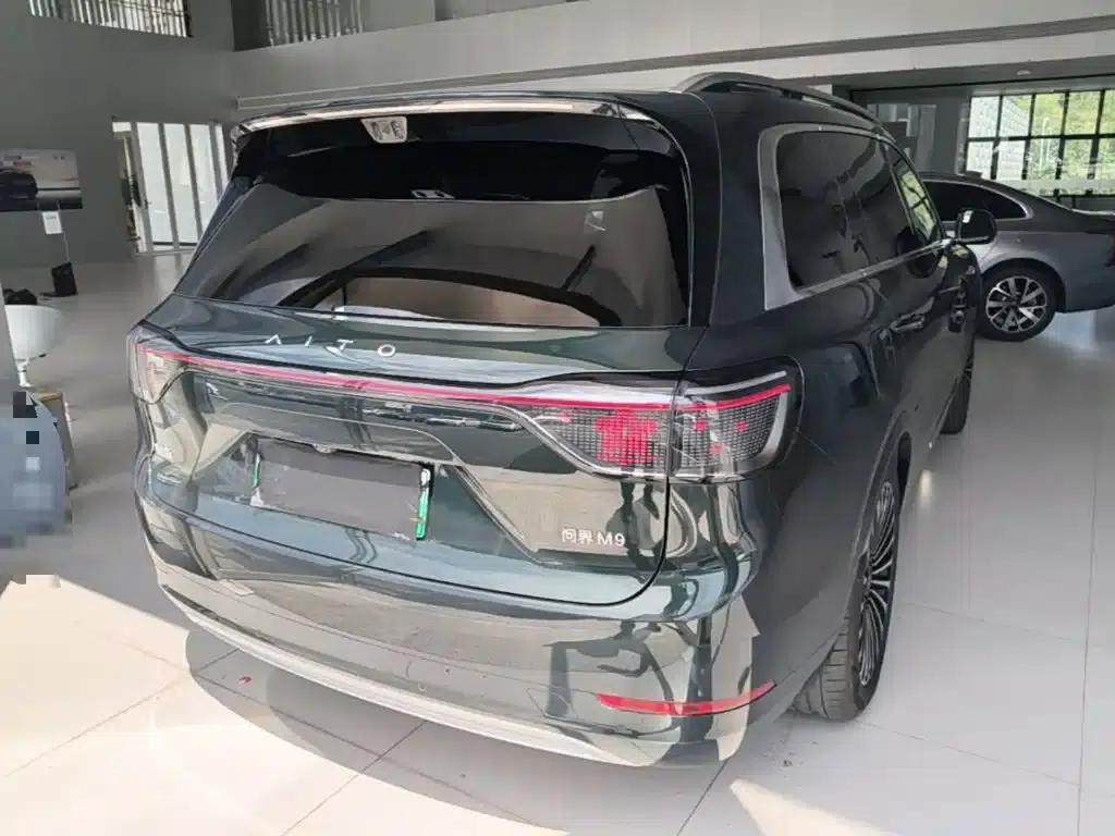 Wenjie M9 2025 Ultra Extended Range Edition (52kWh, 5-seater, 192-line LiDAR) — миниатюра 7