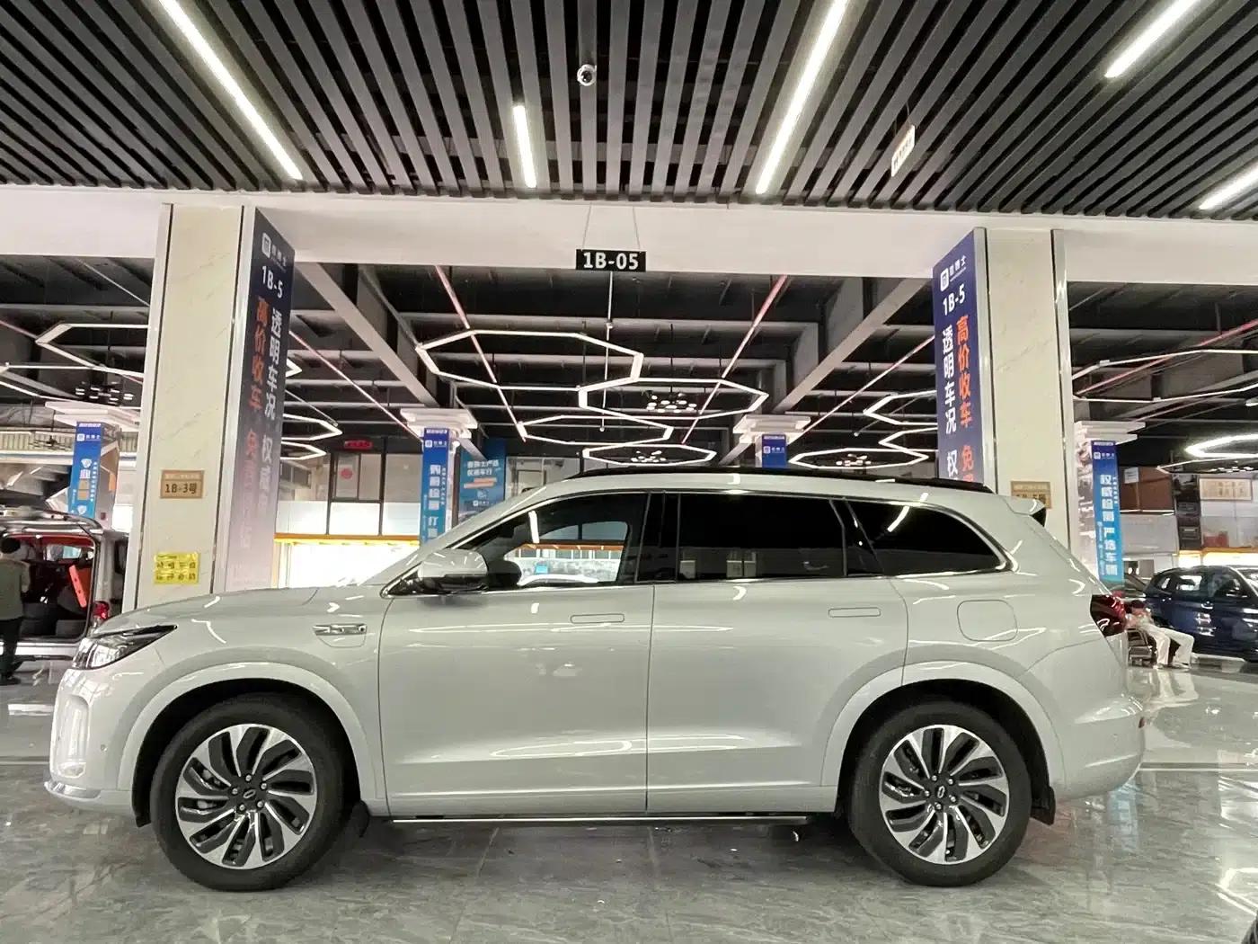 Wenjie M7 2024 1.5T Intelligent Driving 4WD Max Edition 5-seater — миниатюра 4