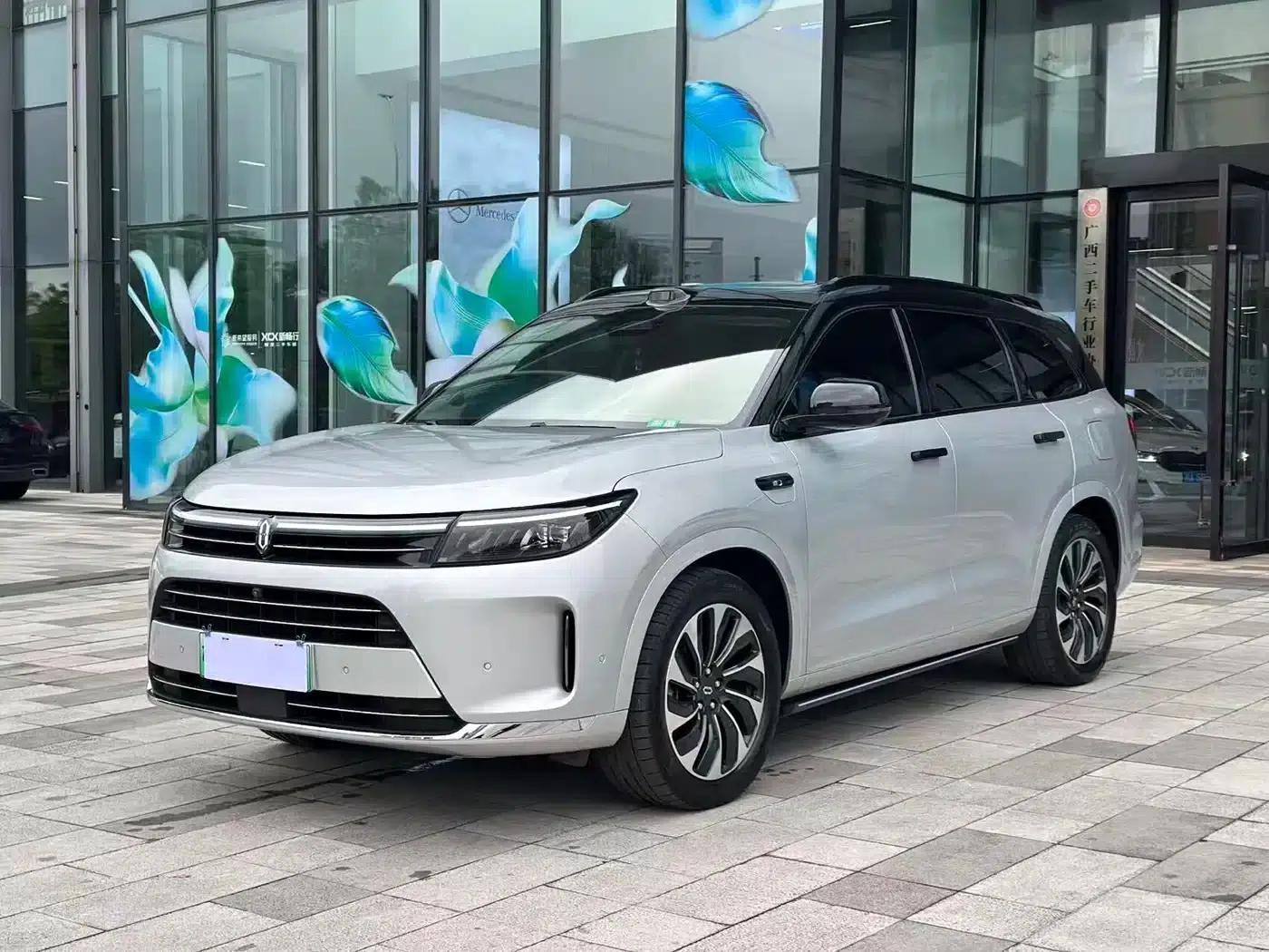 Wenjie M7 2024 1.5T Intelligent Driving 4WD Max Edition 6-seater — миниатюра 1
