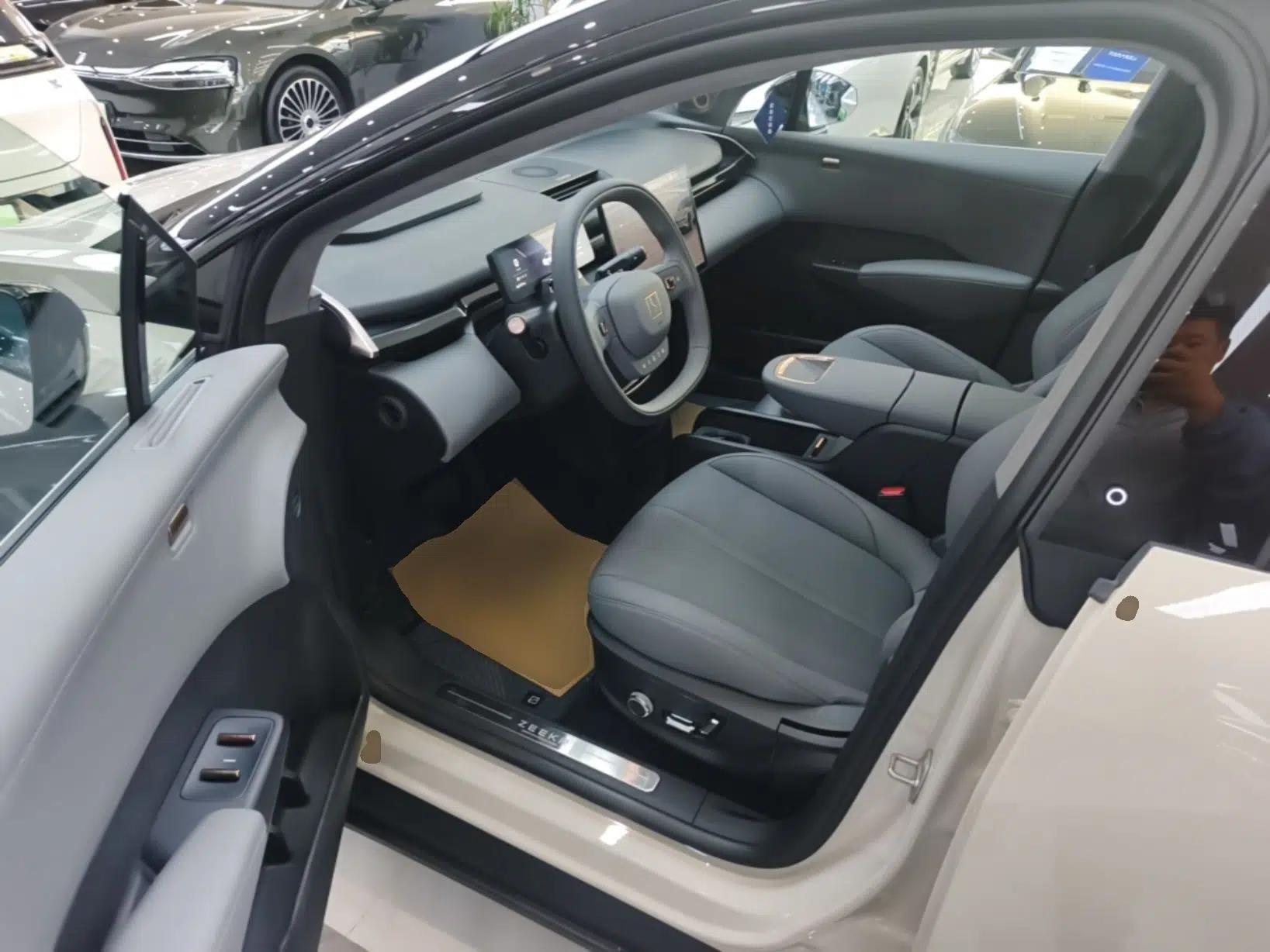 Zeekr X 2025 Four-Seater Rear-Drive Cube Version — миниатюра 18