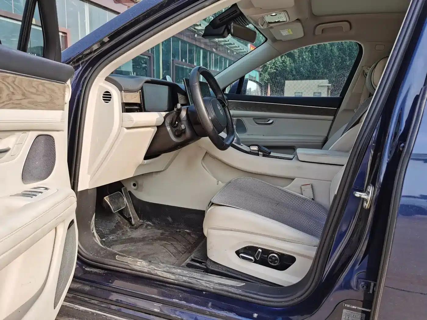 Wenjie M5 2022 Extended Range 4WD Ultimate Edition — миниатюра 6