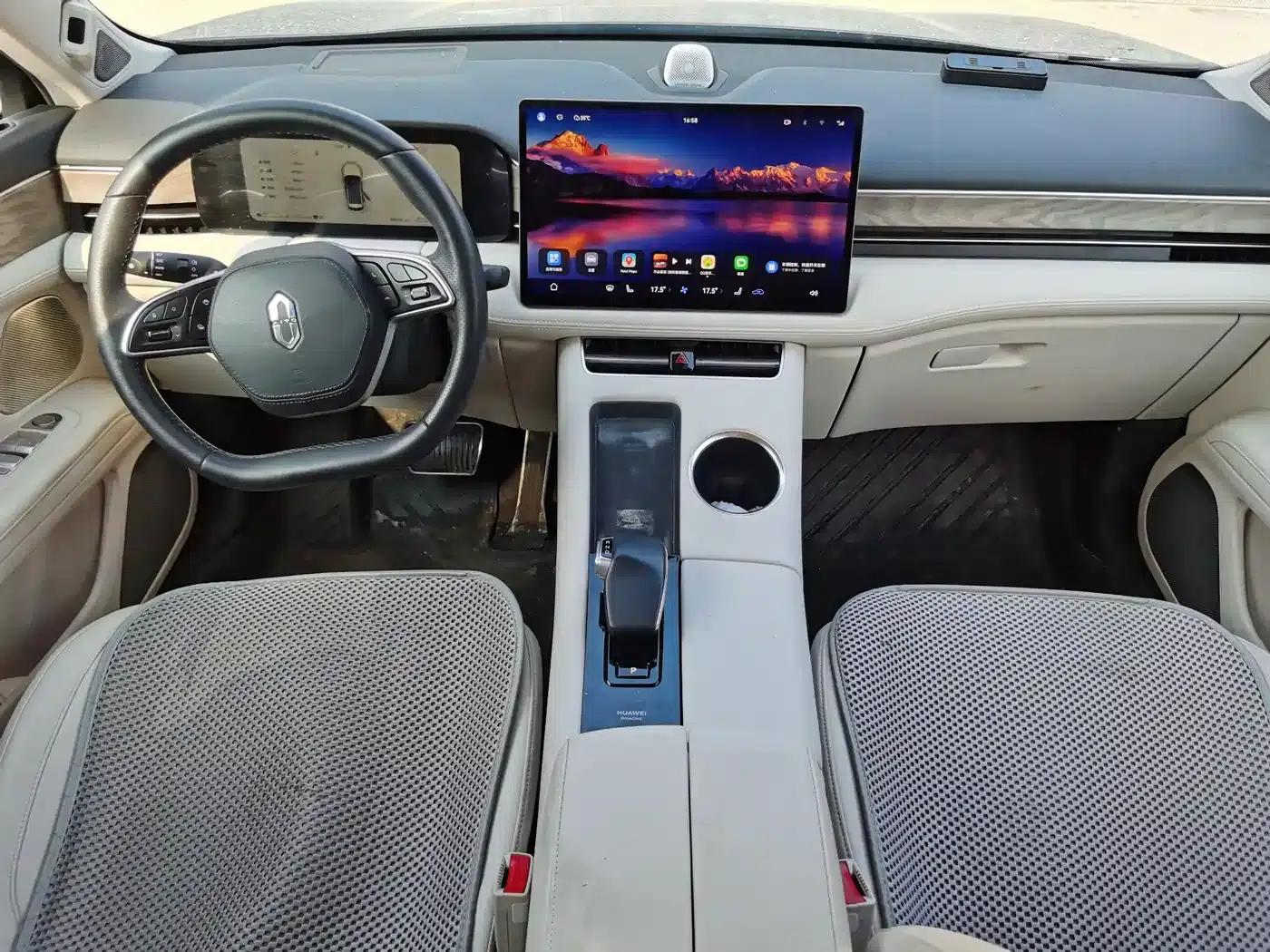 Wenjie M5 2022 Extended Range 4WD Ultimate Edition — миниатюра 10
