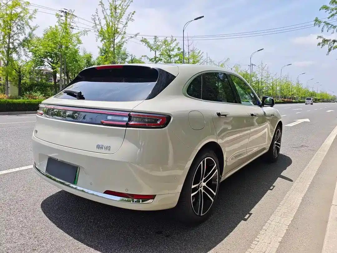 Wenjie M5 2025 Extended Range Ultra 4WD — миниатюра 3