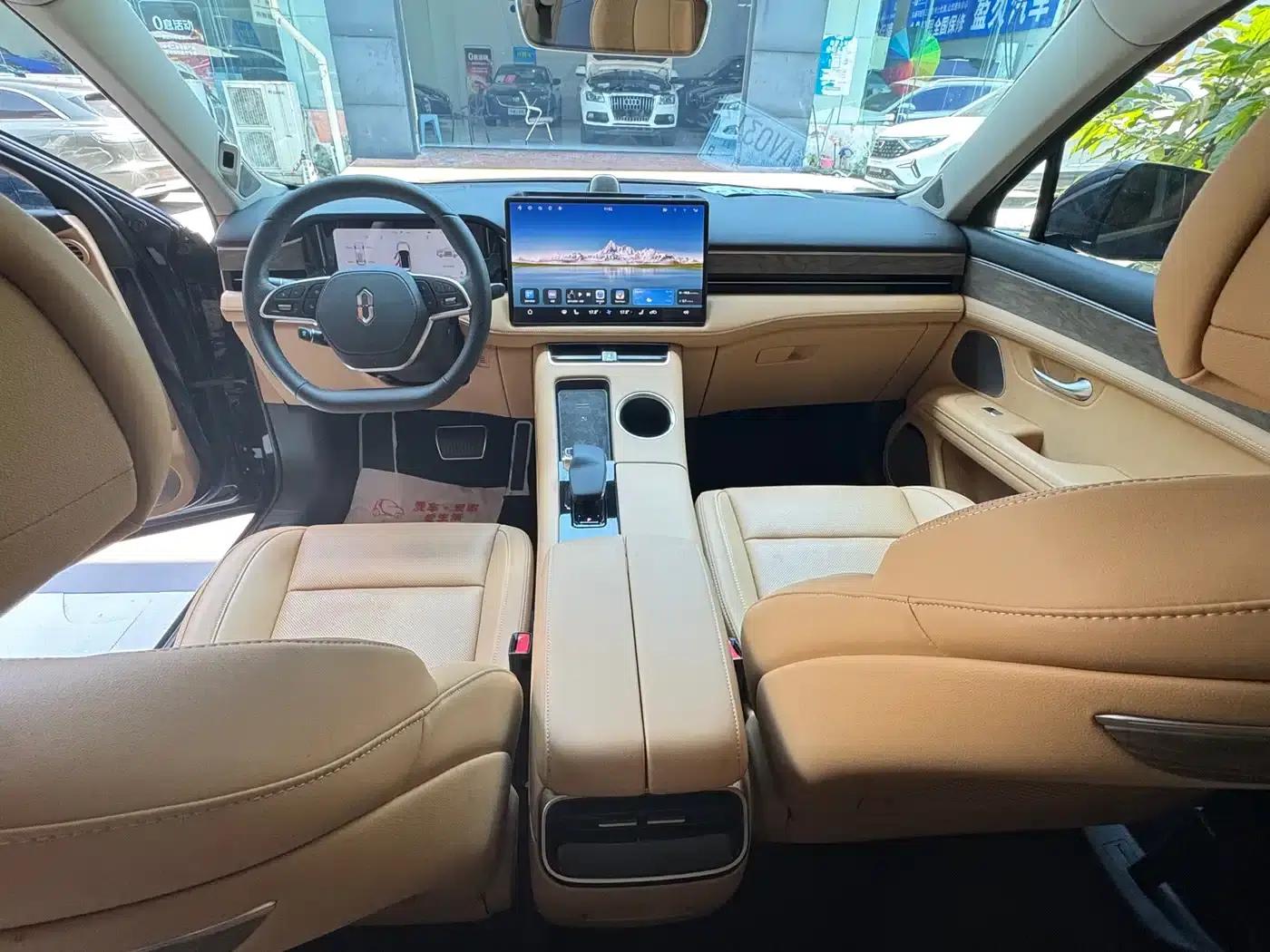Wenjie M5 2022 Extended Range 4WD Ultimate Edition — миниатюра 11