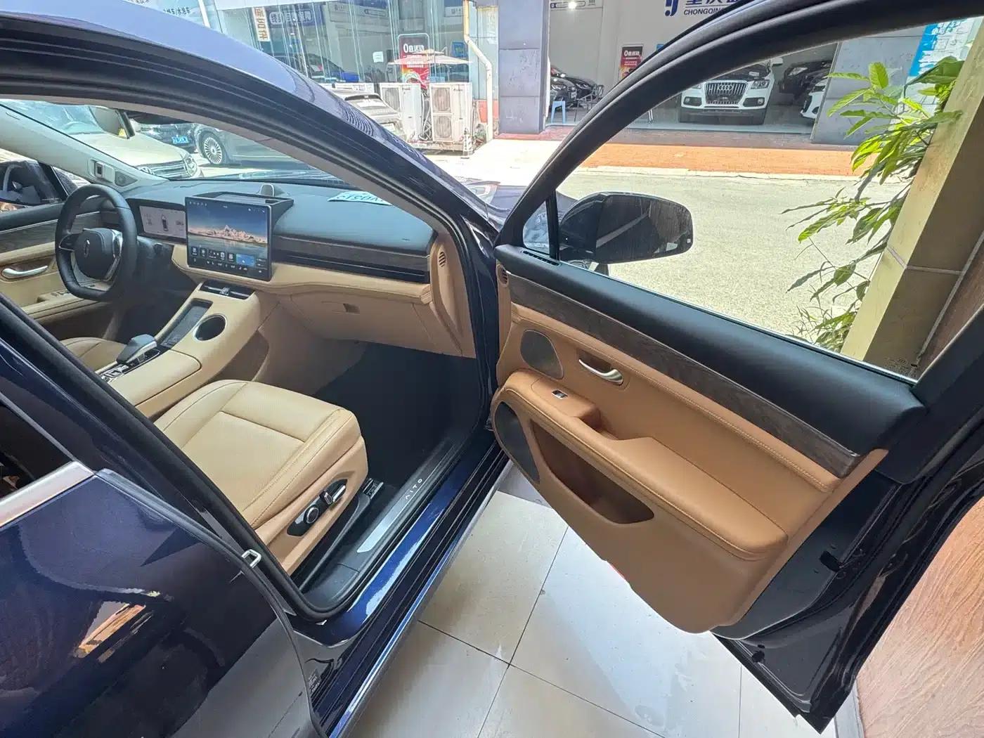 Wenjie M5 2022 Extended Range 4WD Ultimate Edition — миниатюра 15