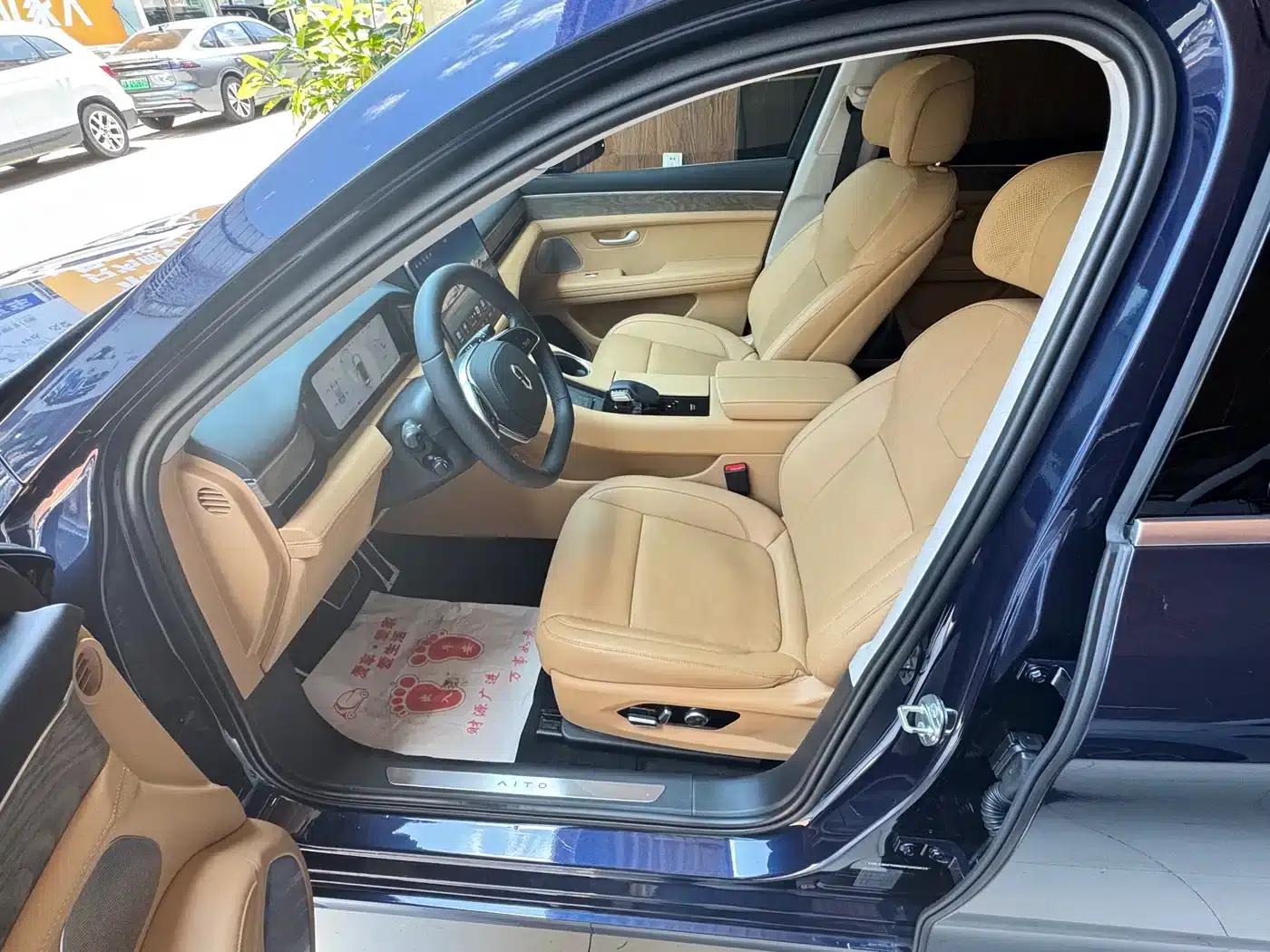 Wenjie M5 2022 Extended Range 4WD Ultimate Edition — миниатюра 9