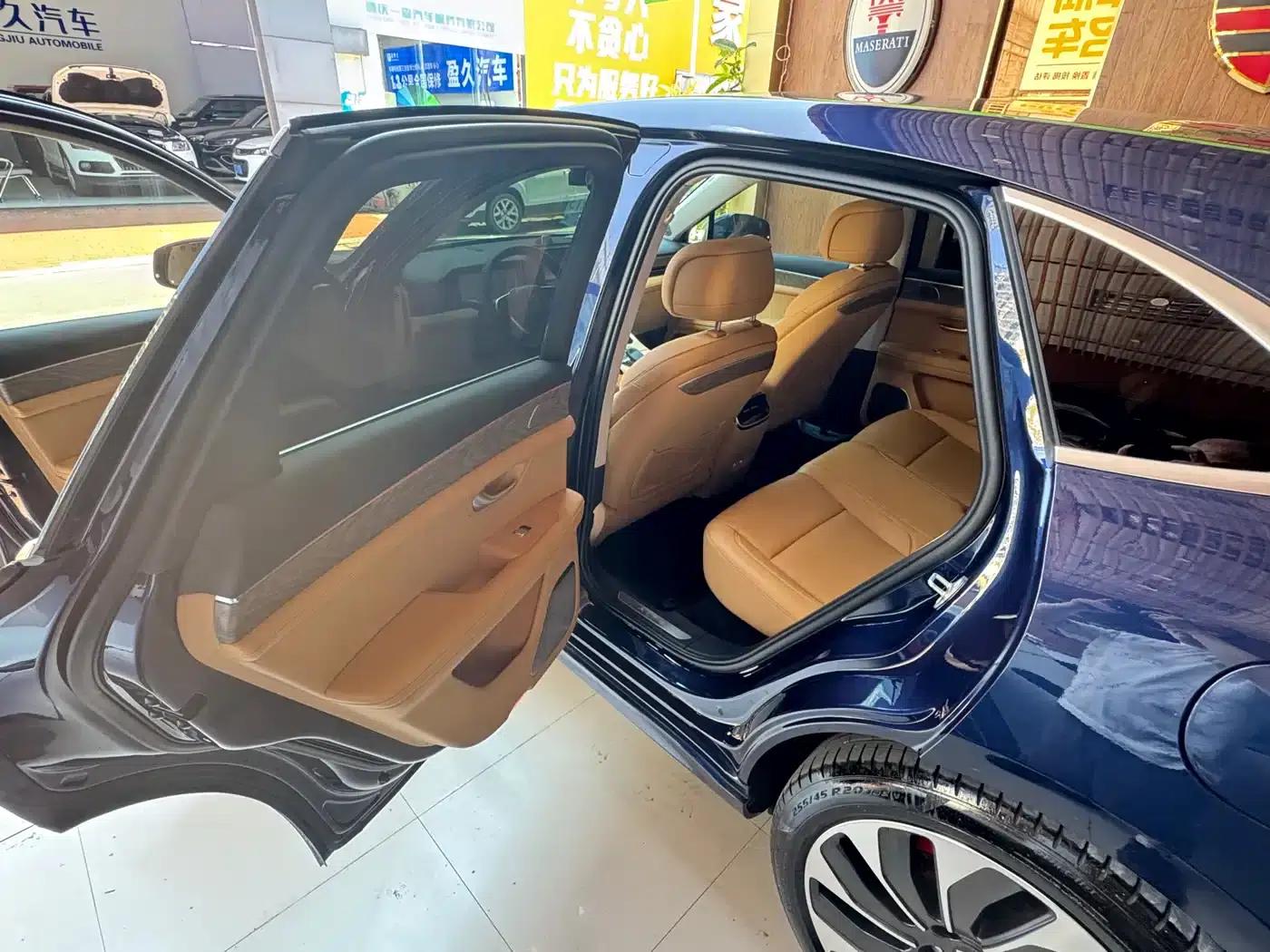 Wenjie M5 2022 Extended Range 4WD Ultimate Edition — миниатюра 10