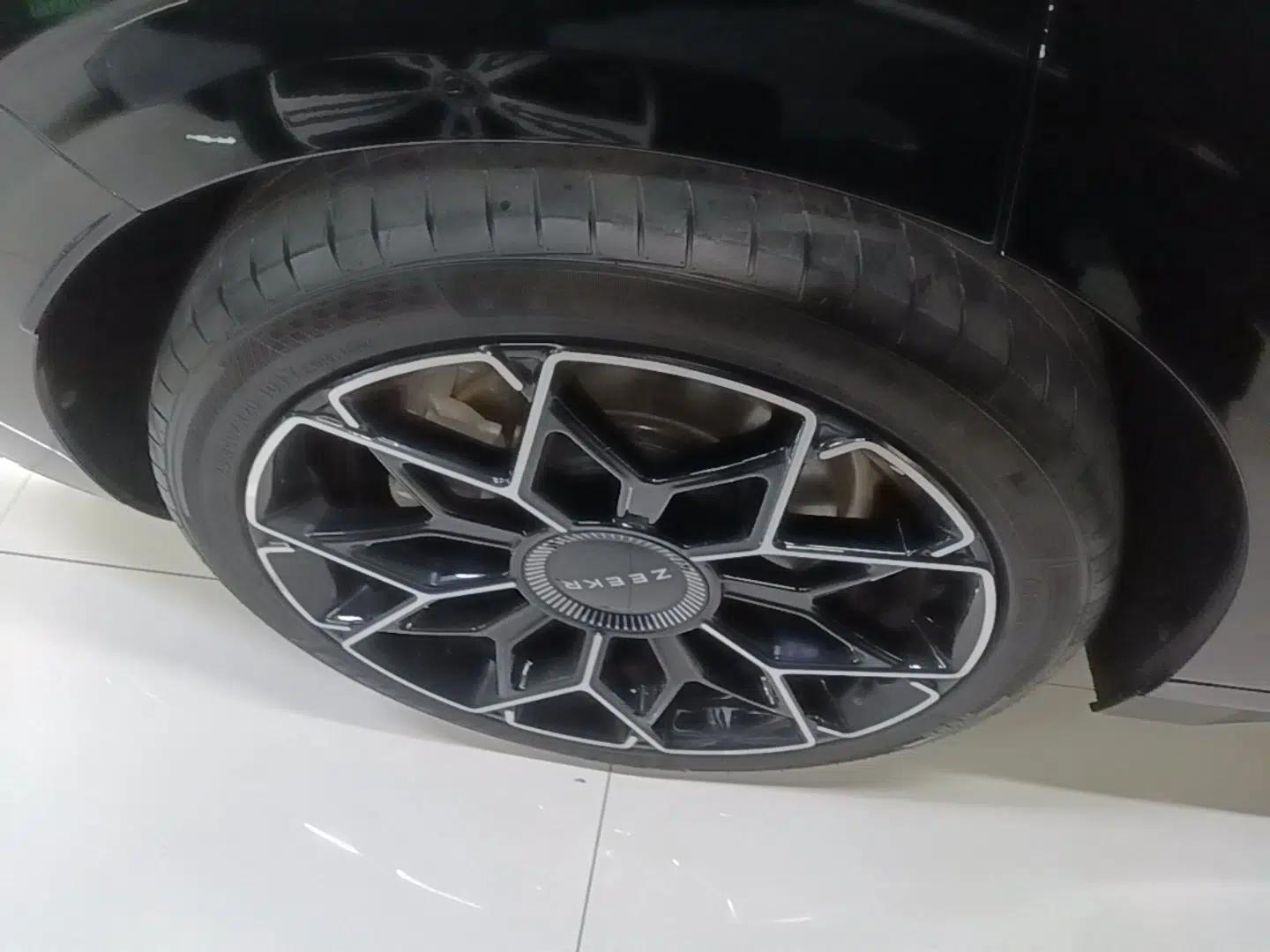 Zeekr 007 2024 Rear-Drive Enhanced Version 75 kWh — миниатюра 11
