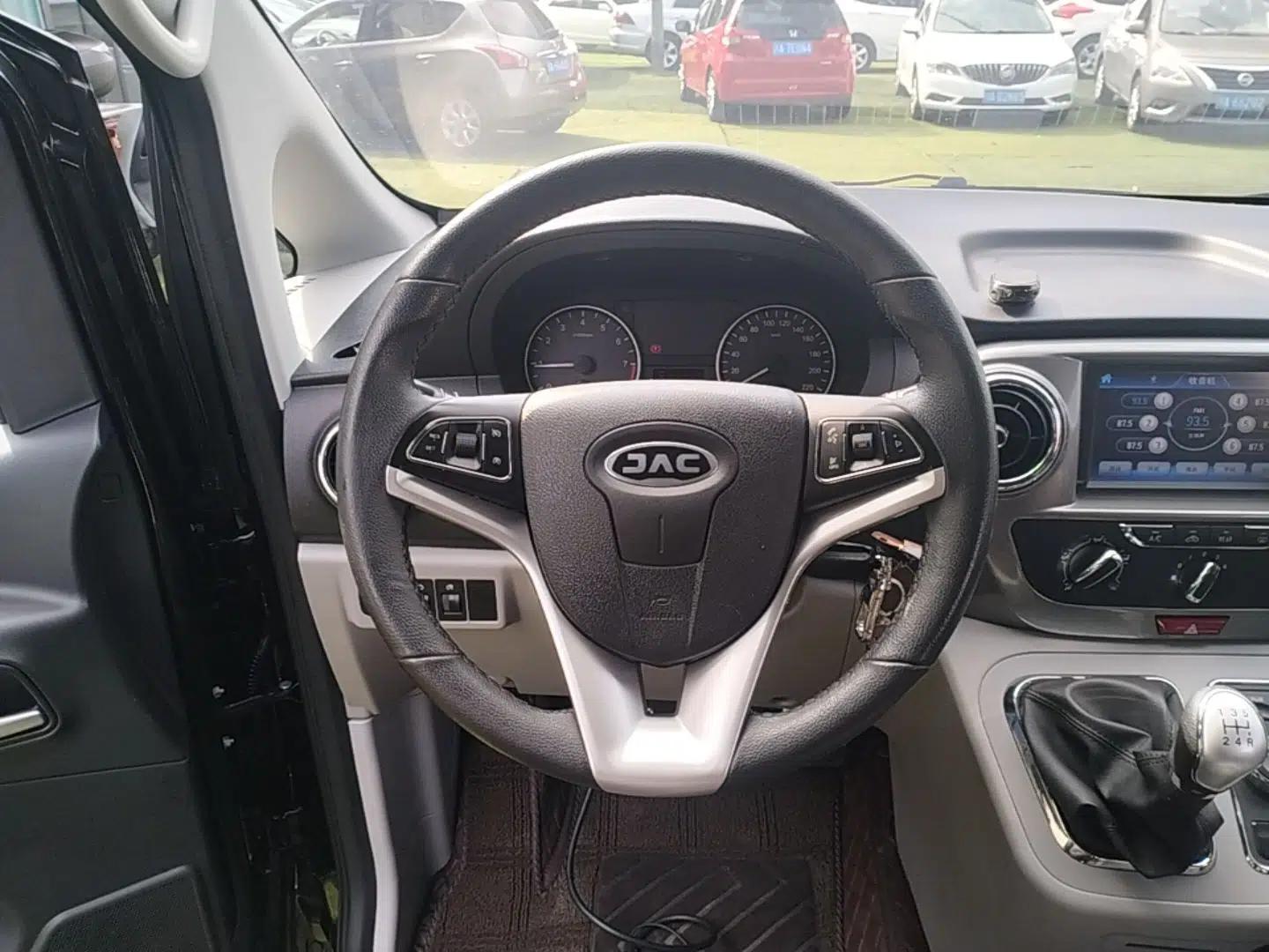 JAC Refine M3 2019 IKEA Edition 1.8L Luxury Smart Model — миниатюра 13