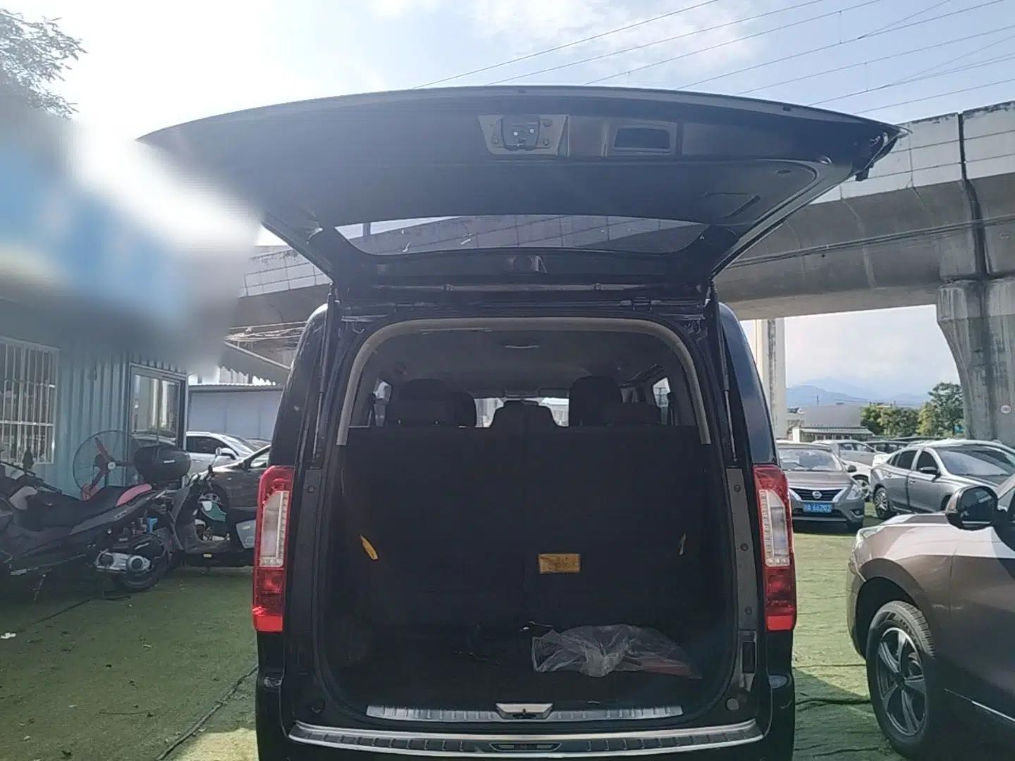 JAC Refine M3 2019 IKEA Edition 1.8L Luxury Smart Model — миниатюра 22