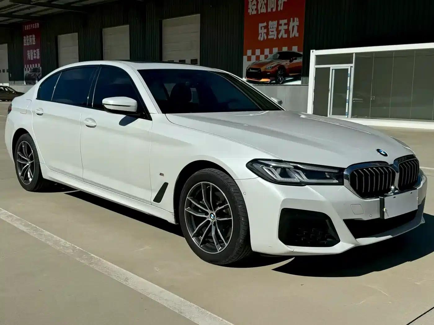 BMW 5 Series 2022 Facelift II 525Li M Sport Package — миниатюра 3