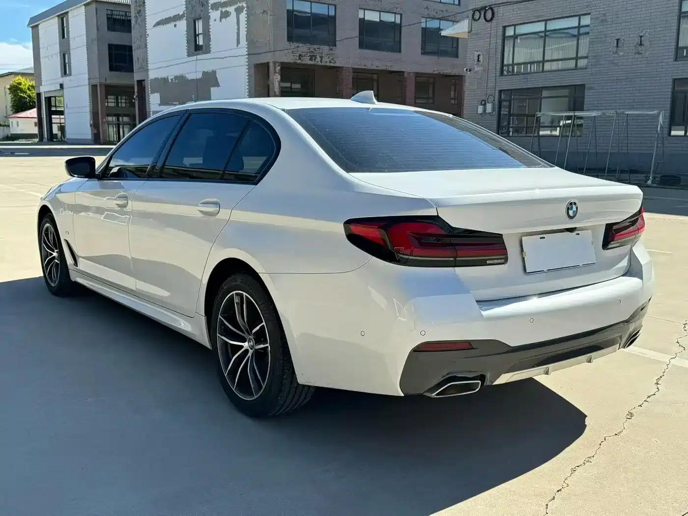 BMW 5 Series 2022 Facelift II 525Li M Sport Package — миниатюра 4