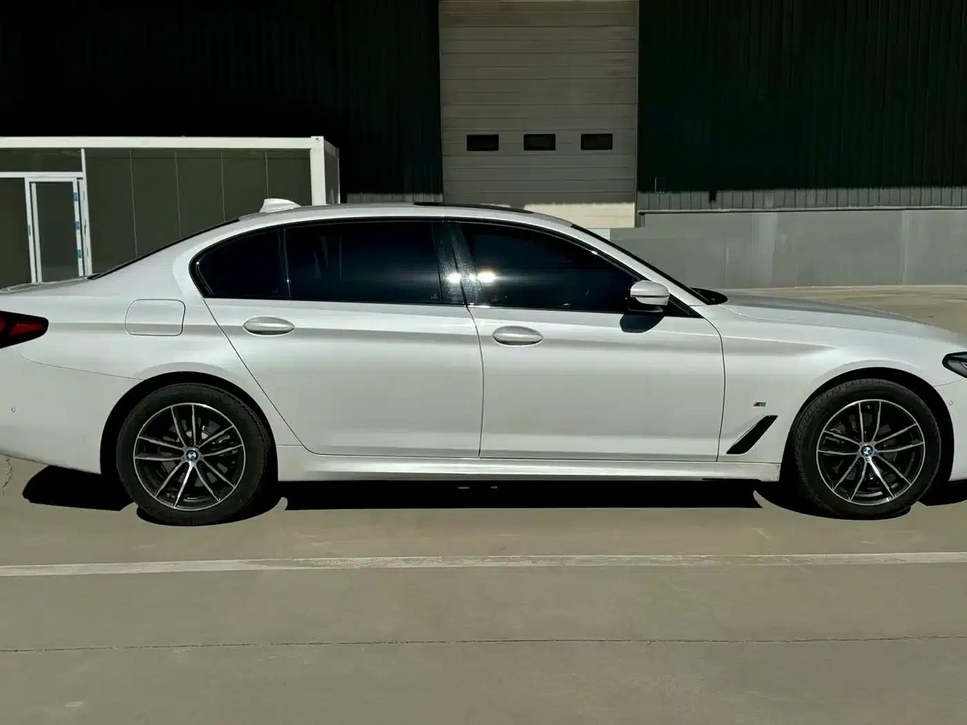 BMW 5 Series 2022 Facelift II 525Li M Sport Package — миниатюра 7