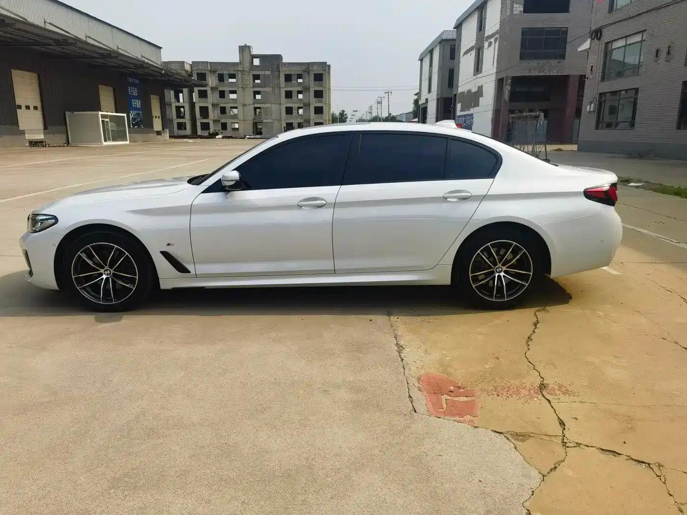 BMW 5 Series 2022 Facelift II 525Li M Sport Package — миниатюра 10