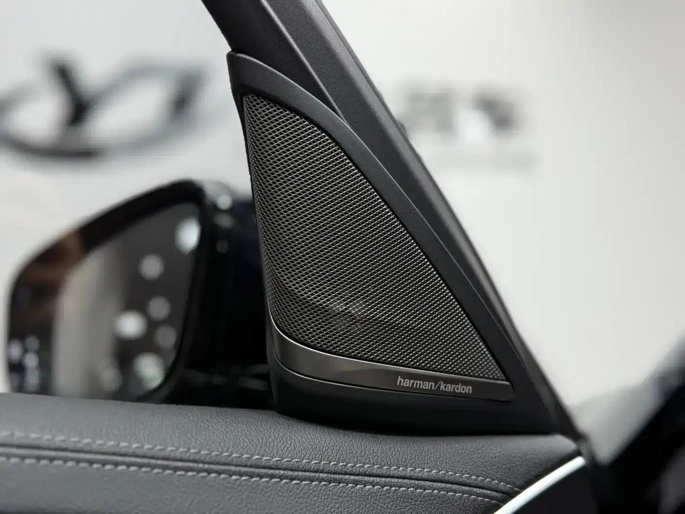 2021 BMW 5 Series Facelift 530Li Luxury M Sport Package — миниатюра 13