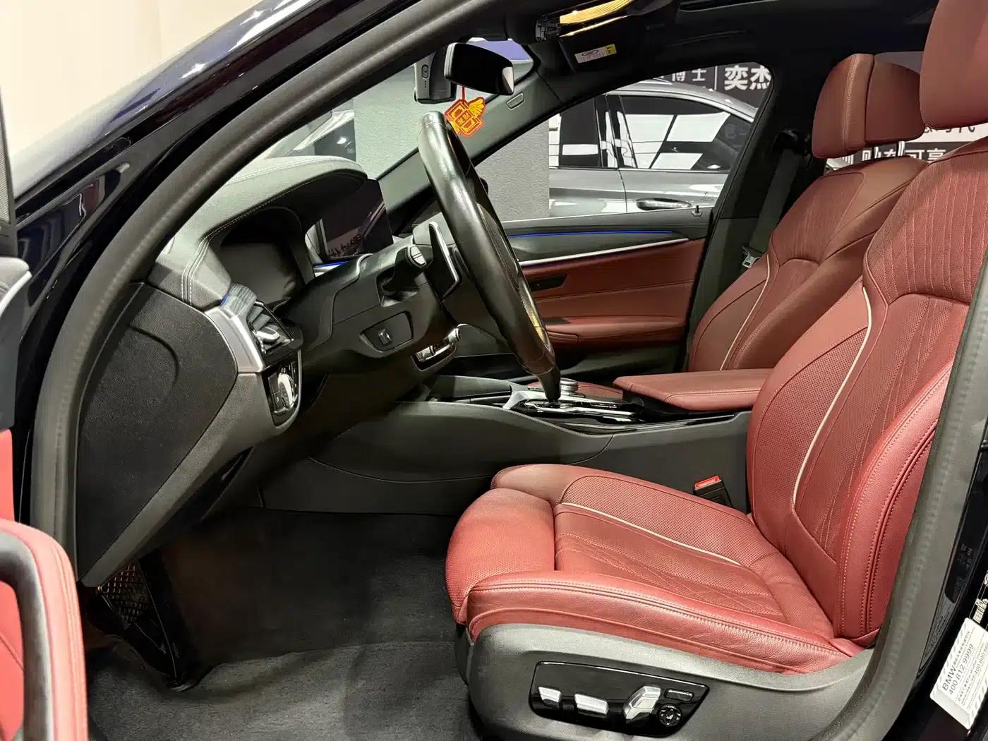 2021 BMW 5 Series Facelift 530Li Luxury M Sport Package — миниатюра 4