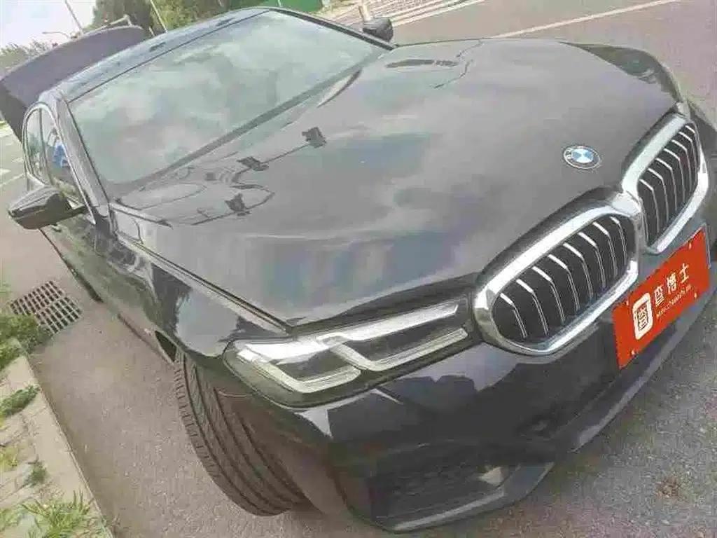 2022 BMW 5 Series 530Li Luxury M Sport Package — миниатюра 3