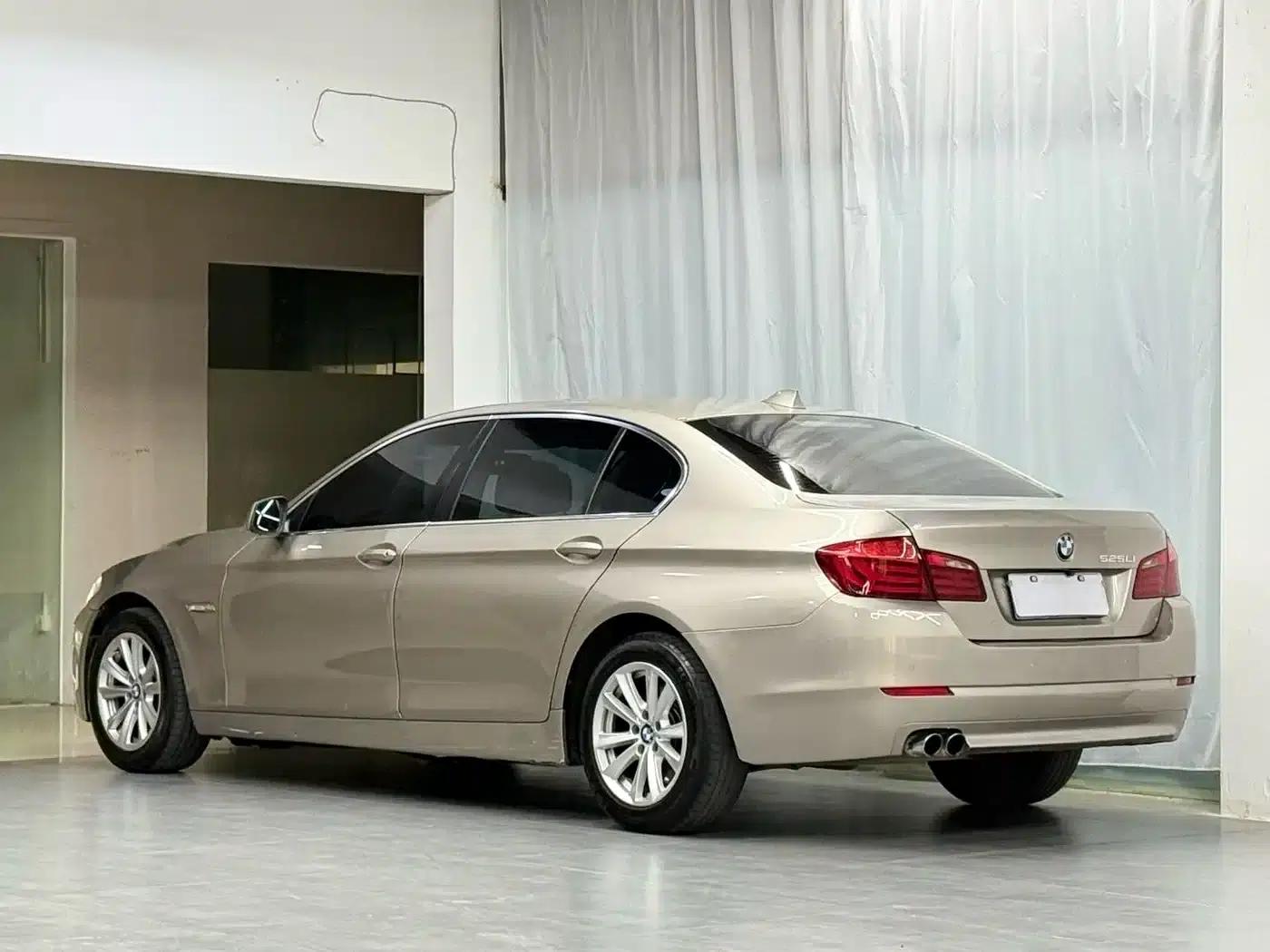 BMW 5 Series 2013 525Li Leading Edition — миниатюра 2
